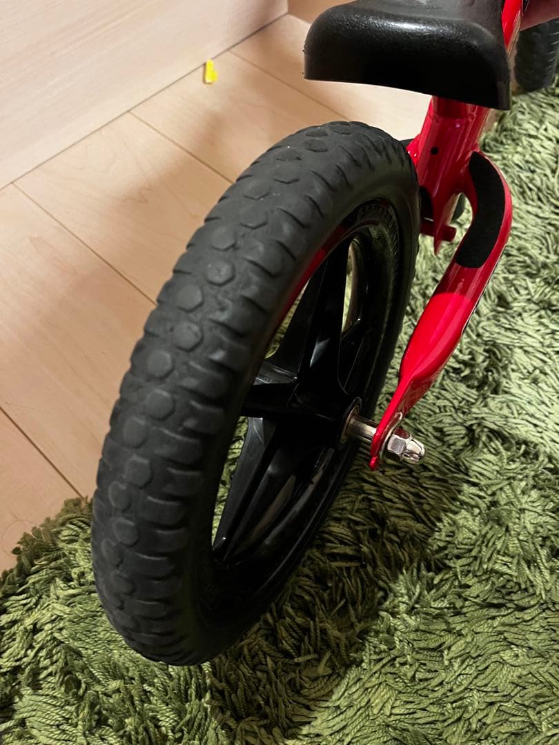 【極美品】ストライダー レッド 日本正規品 室内保管