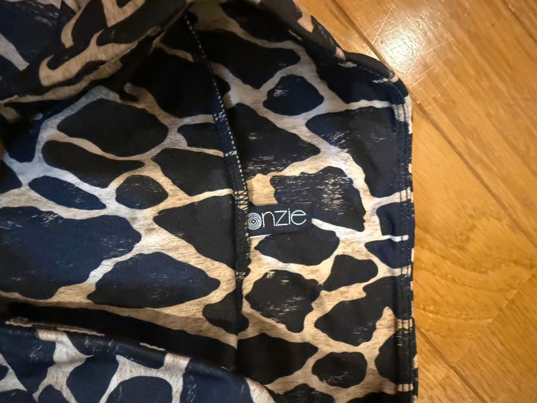 ジャザサイズ　ジラフ柄セットアップ