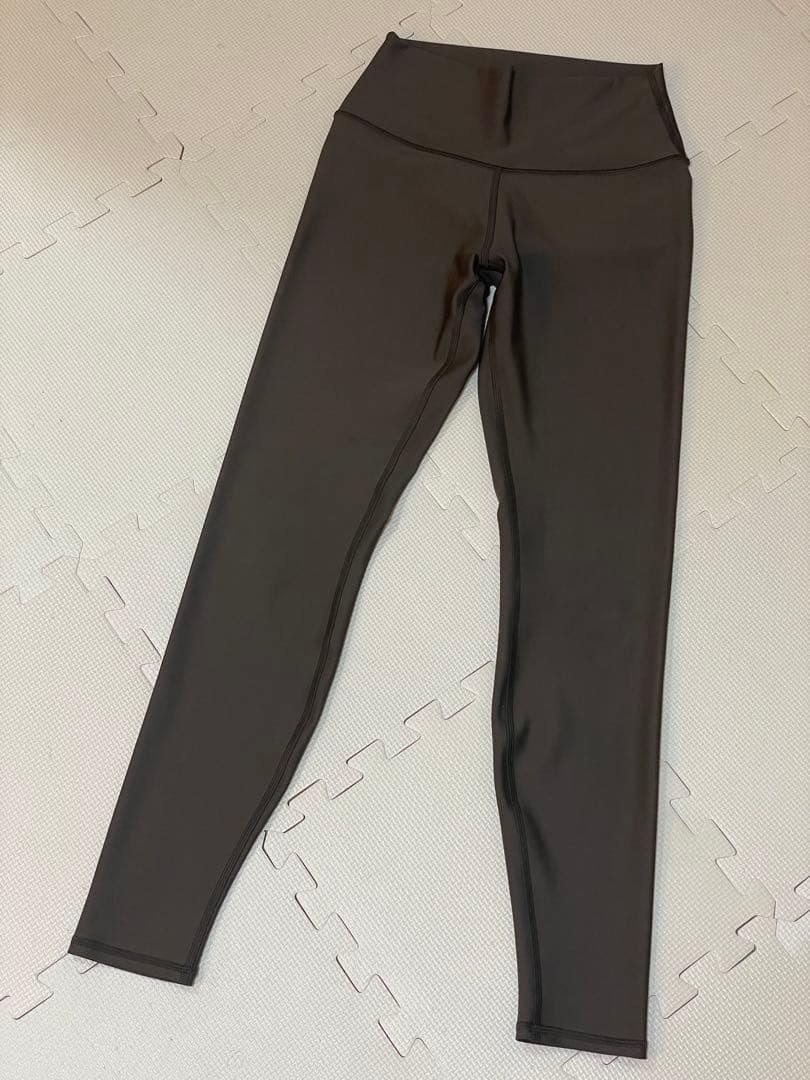 ALO YOGA アローヨガ　ハイウェストレギンス&グロップドタンク