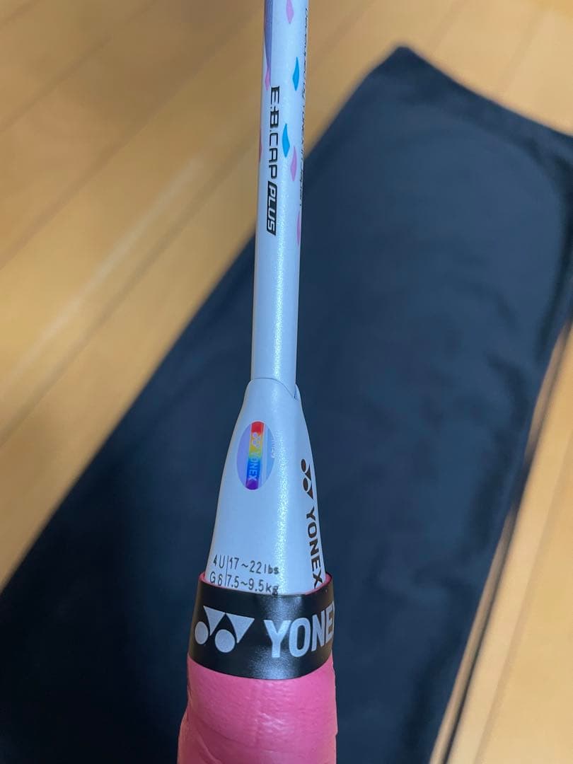 新品　ヨネックス　ナノフレア111