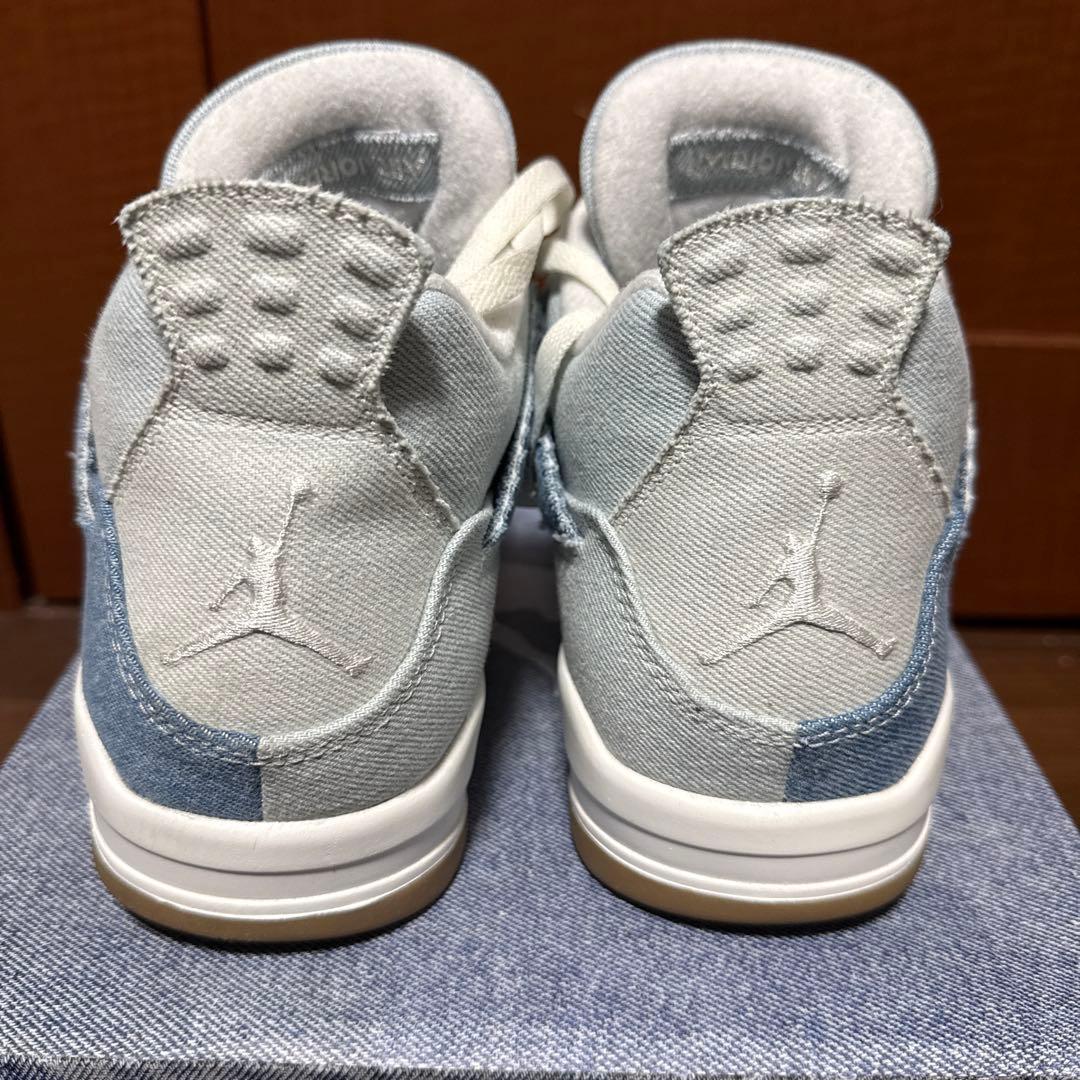 NIKE (WMNS) Air Jordan 4 デニム “ウォーン ブルー”