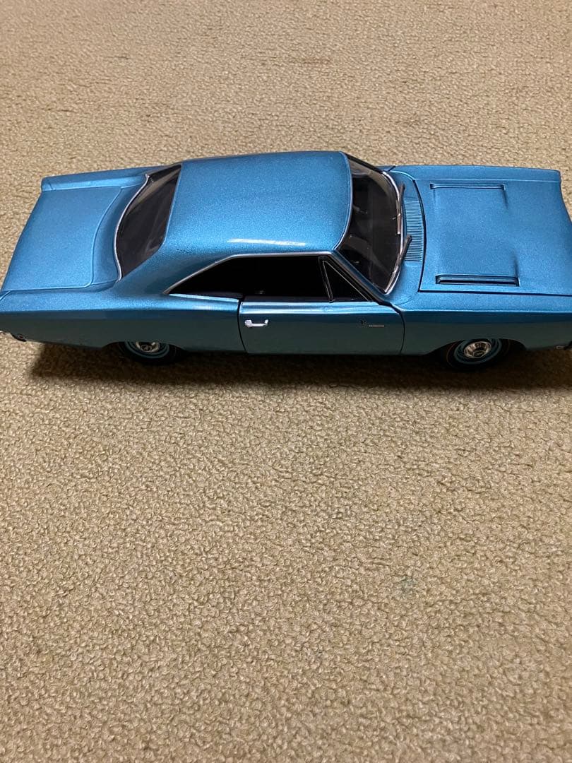 1968 Plymouthプリムス RoadRunnerロードランナー 1/18
