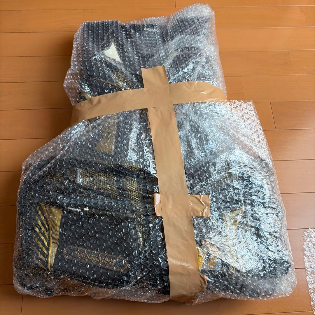 Daiwa TOURNAMENT フィッシングベスト ブラック/ゴールド