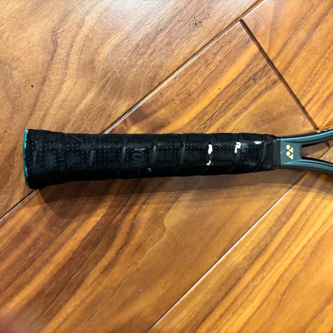 美品　日本未発売モデル　YONEX VCORE 97 PRO HD G2