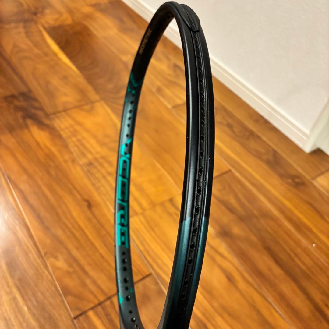美品　日本未発売モデル　YONEX VCORE 97 PRO HD G2