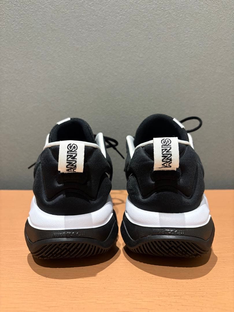 NIKE ヤニス イモータリティ3