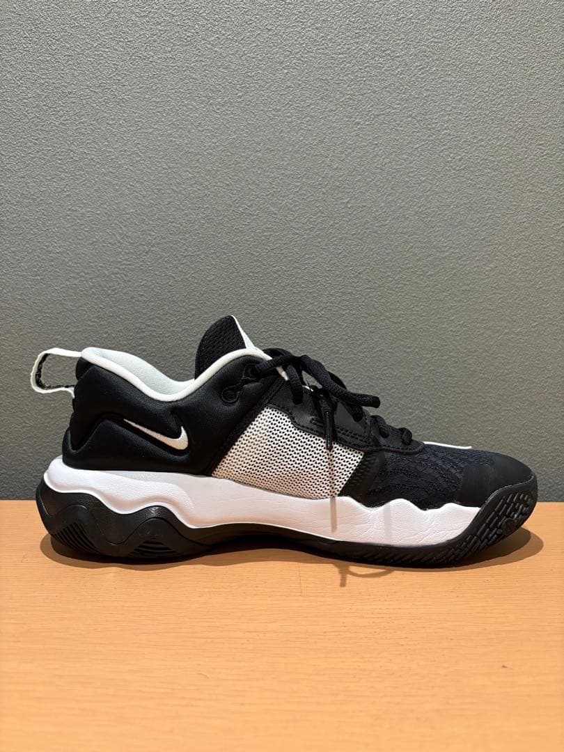 NIKE ヤニス イモータリティ3