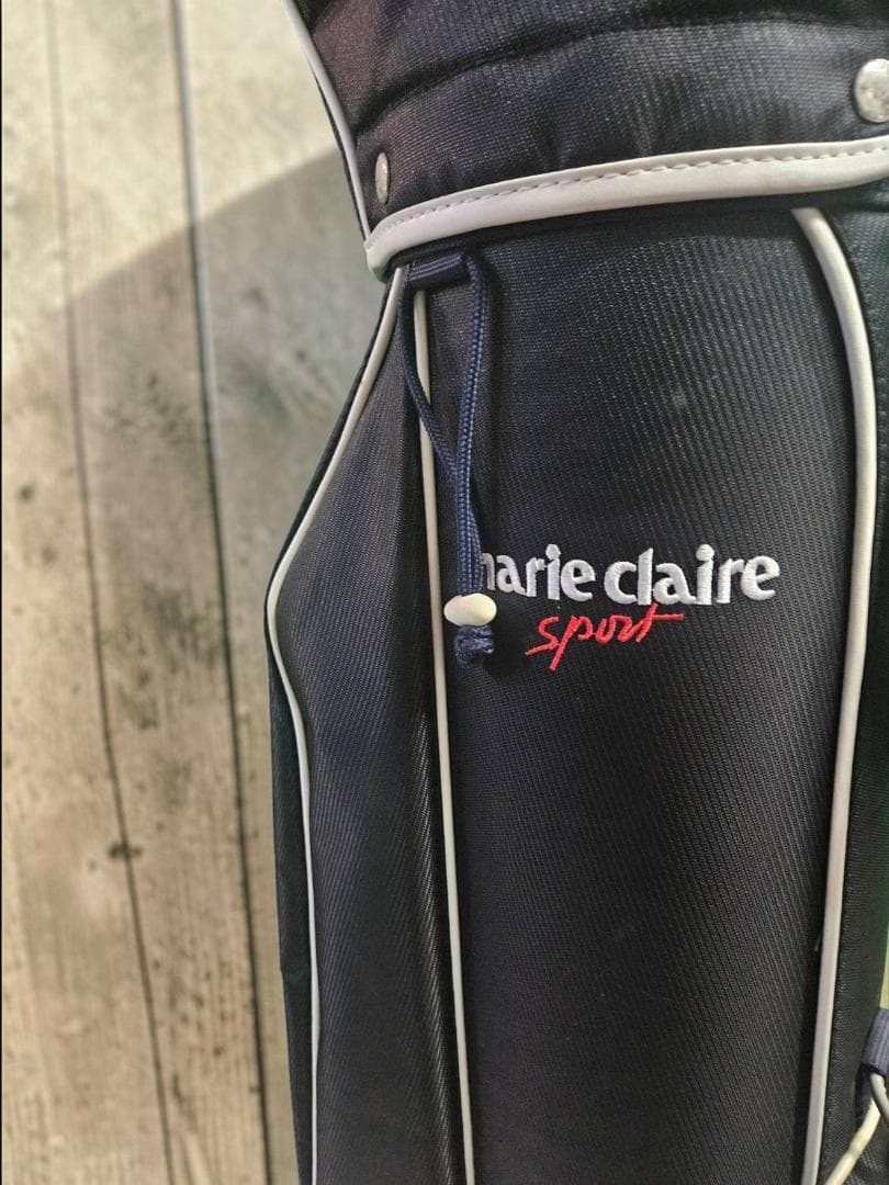 送料無料/超美品　marie claire 軽量タイプゴルフバッグNAVY