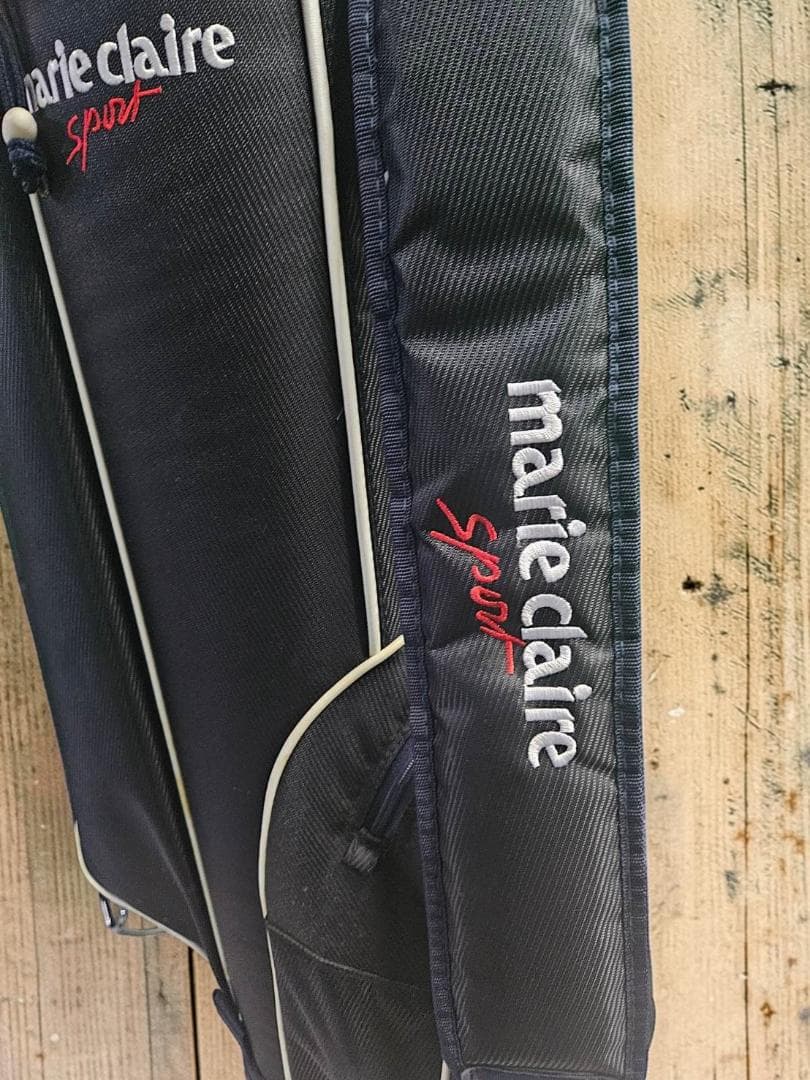 送料無料/超美品　marie claire 軽量タイプゴルフバッグNAVY