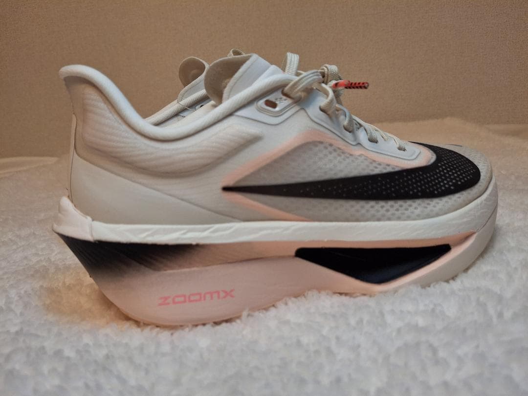 NIKE ズームフライ6 22,5cm 新品