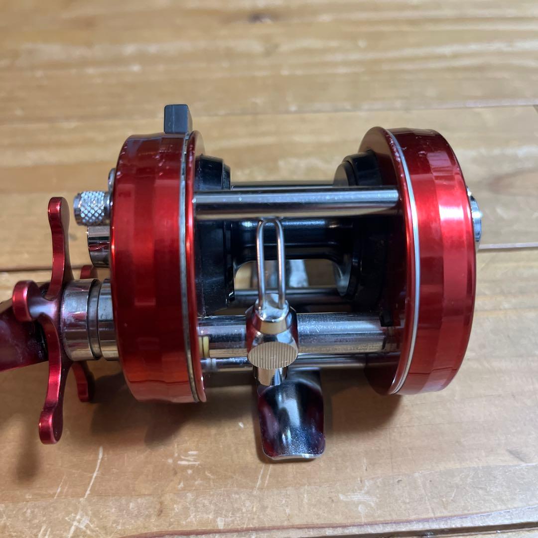 アブガルシア アンバサダー2500C(レッド)