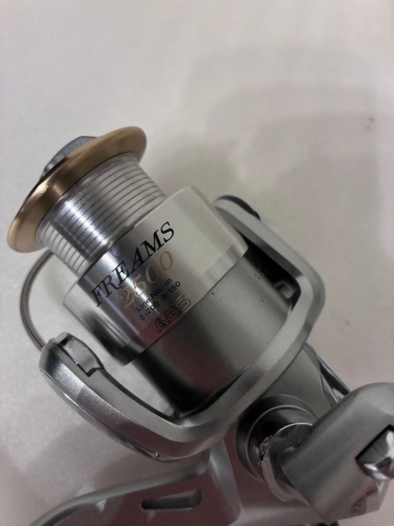 ダイワ FREAMS2500 Cy3000 2個まとめ売り