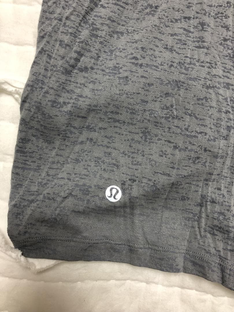 lululemon ルルレモン トップス　グレー