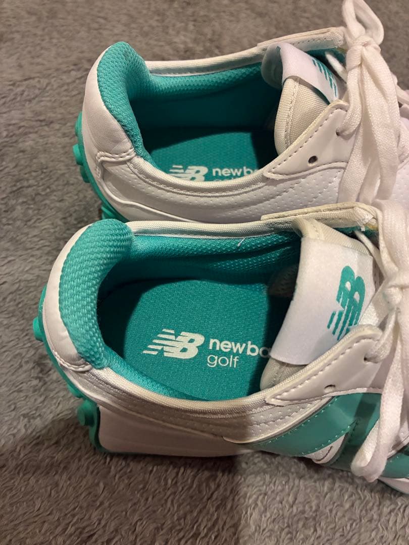 美品NEW BALANCE WGS327 ゴルフシューズ シロ 白 23