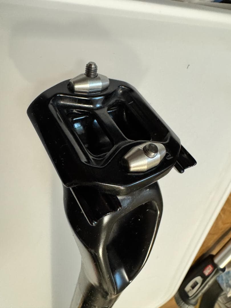 BBB カーボンシートポスト Flypost BSP-31 27.2mm