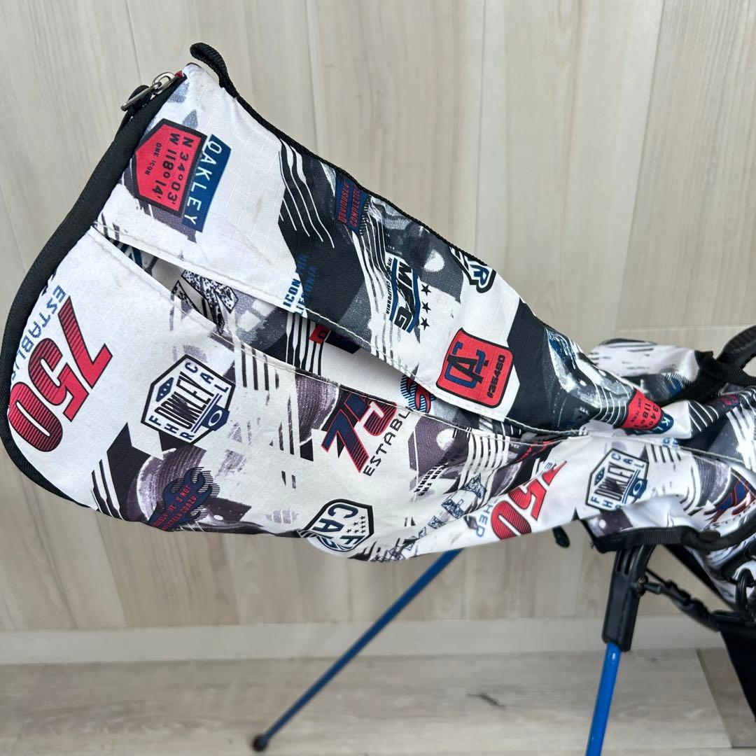 OAKLEY スタンド式サブバッグ グラフィックプリント