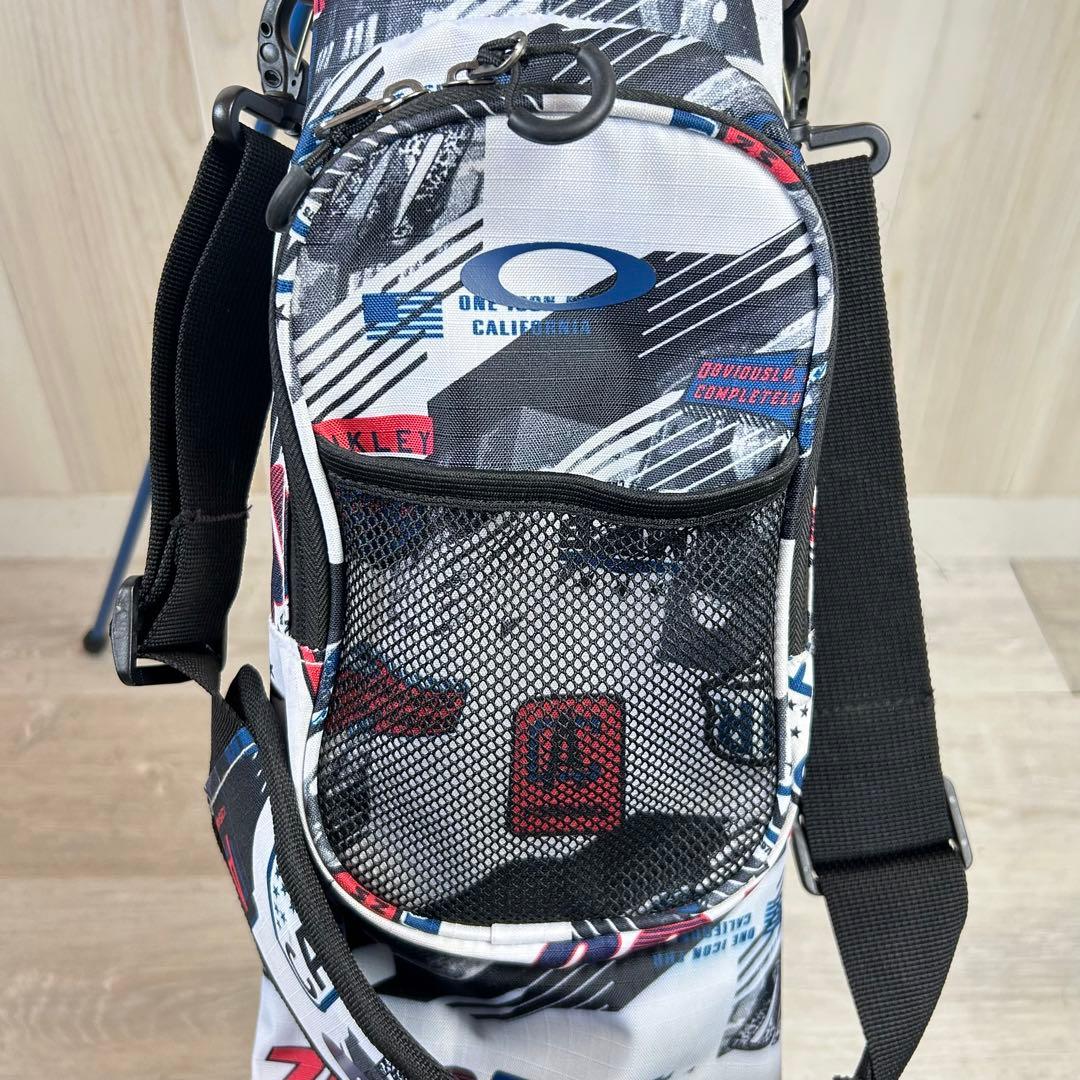 OAKLEY スタンド式サブバッグ グラフィックプリント