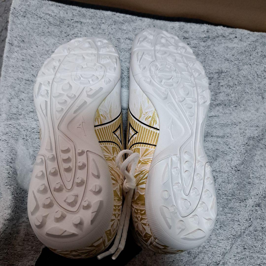 新品Mizuno Alpha 25センチトレシューホワイト/ゴールド