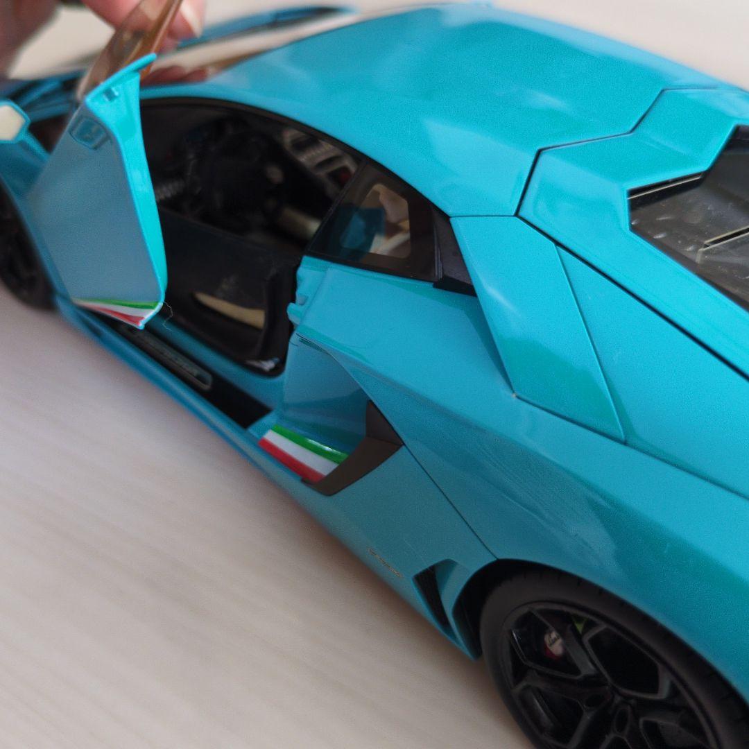 ランボルギーニ アヴェンタドール FRONTIART 1/18トリコロール