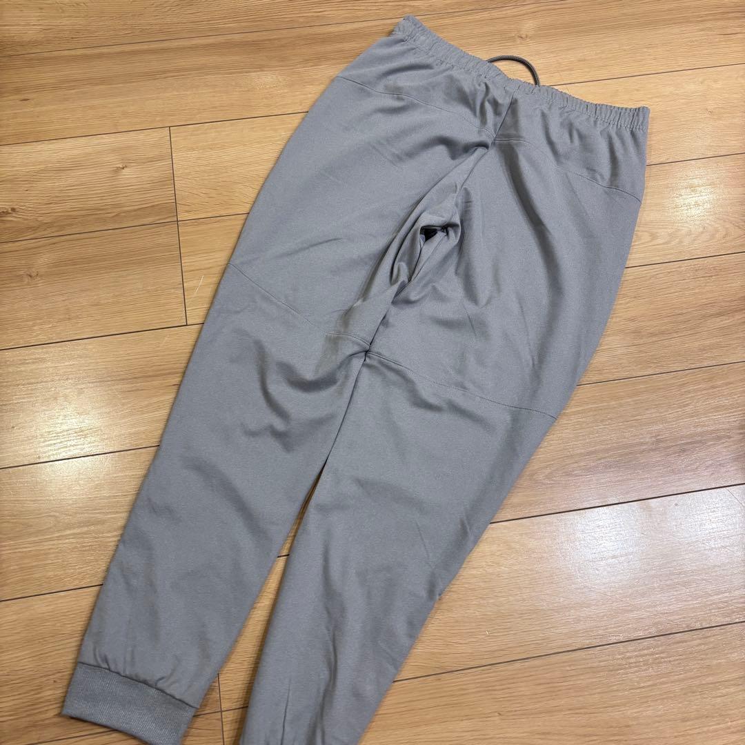 新品　TIGORA×AKTR トレーニングウェア　上下　バスケ　ユニセックス