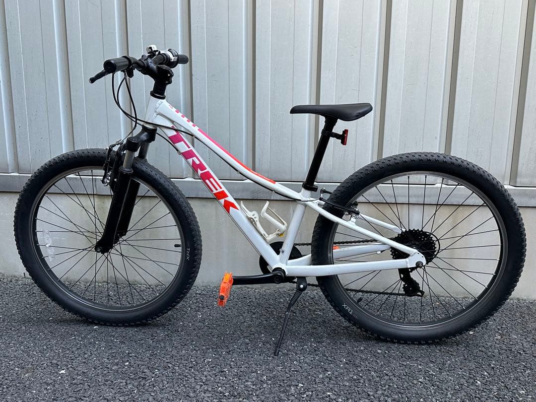 キッズ　ジュニア用自転車　トレック　24インチ　ホワイト(手渡し希望)
