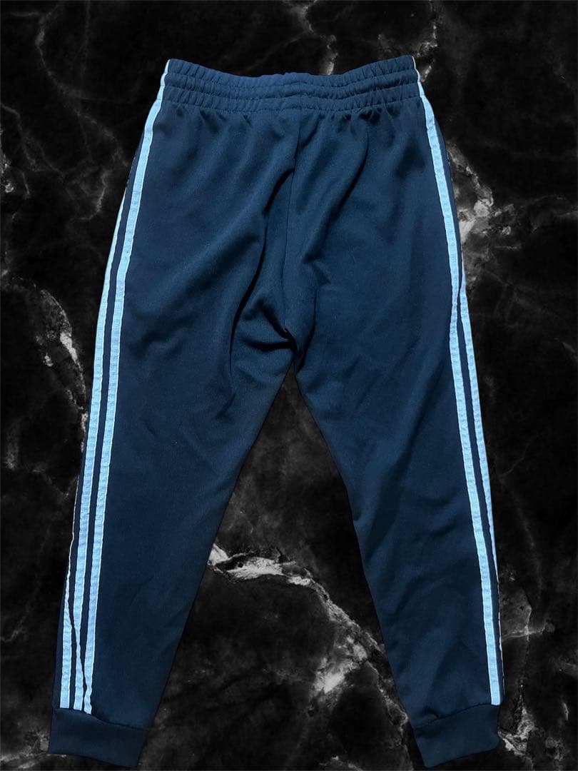 adidas originals ストライプジャージ セットアップ　ブラック