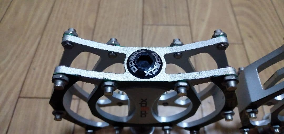 エクスペドBMXフラットペダル グリーン/シルバーXCF07AC ペア⇒255g