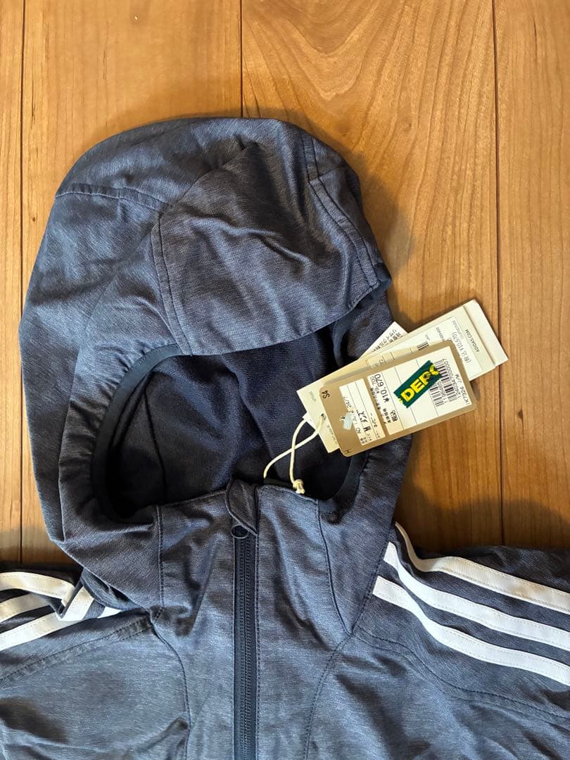 【新品・未使用】adidas フード付きジャージ上下セット グレー