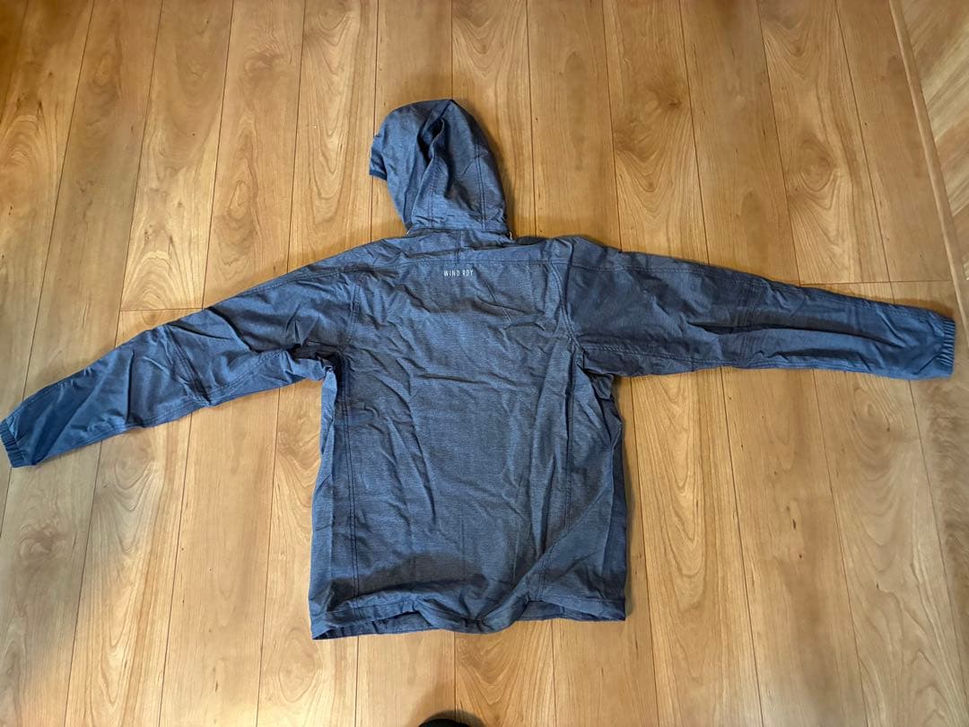 【新品・未使用】adidas フード付きジャージ上下セット グレー