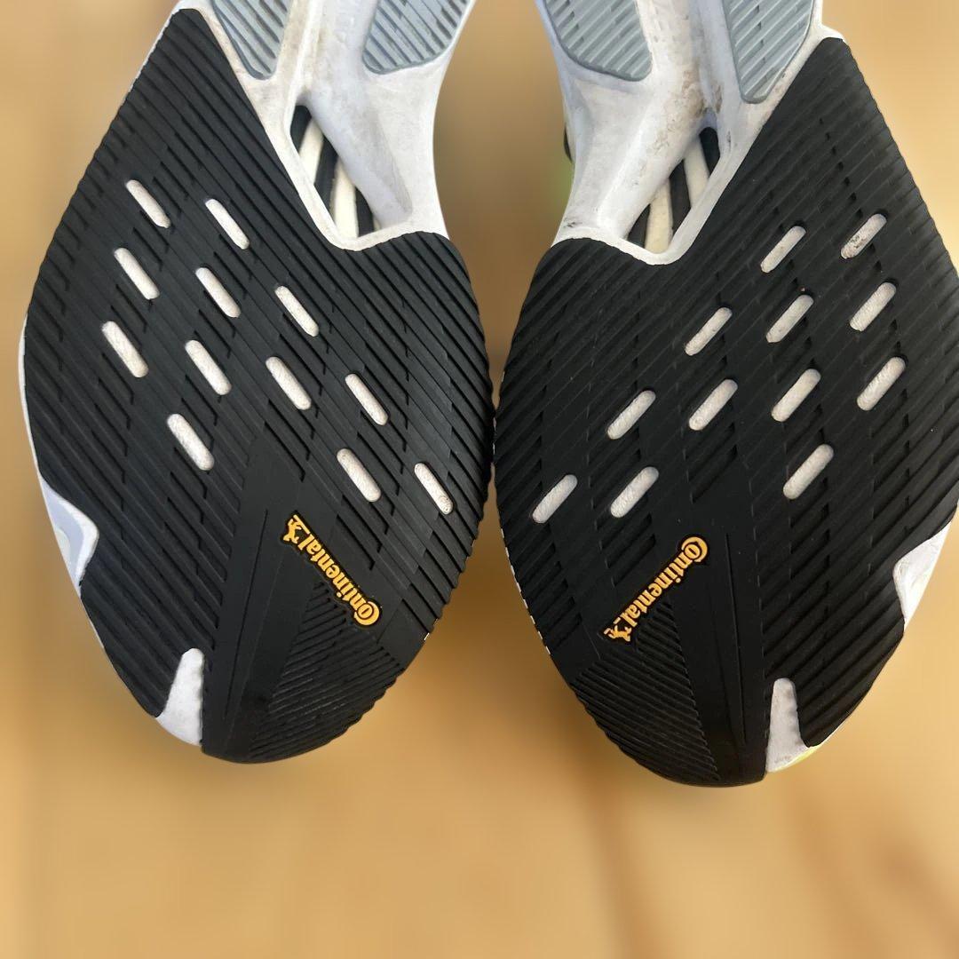 28CM。ADIZERO BOSTON 12 ランニングシューズ 蛍光イエロー