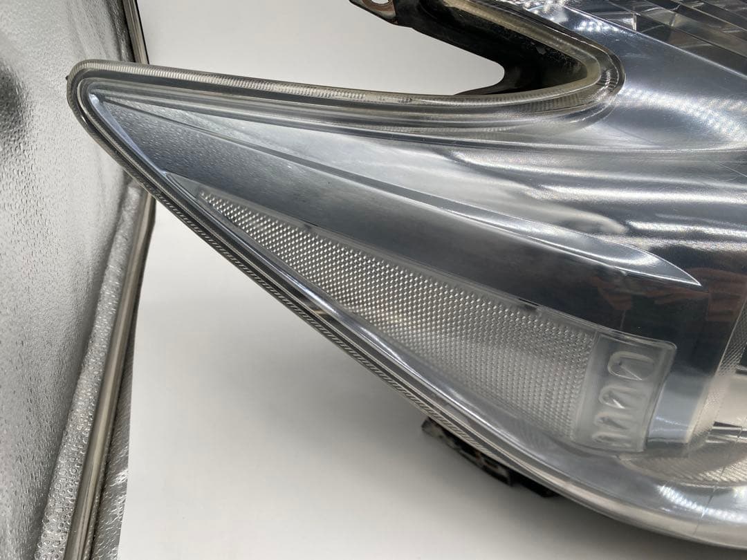 トヨタ プリウス 30系 ヘッドライト 左右セット HID 55Wバラスト付き