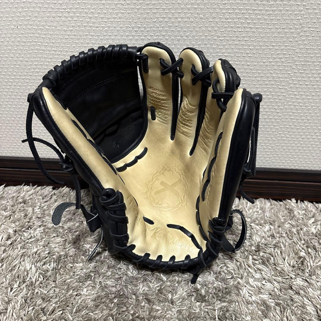 【激レア】Absolutely Ridiculous\"Bible Glove\"