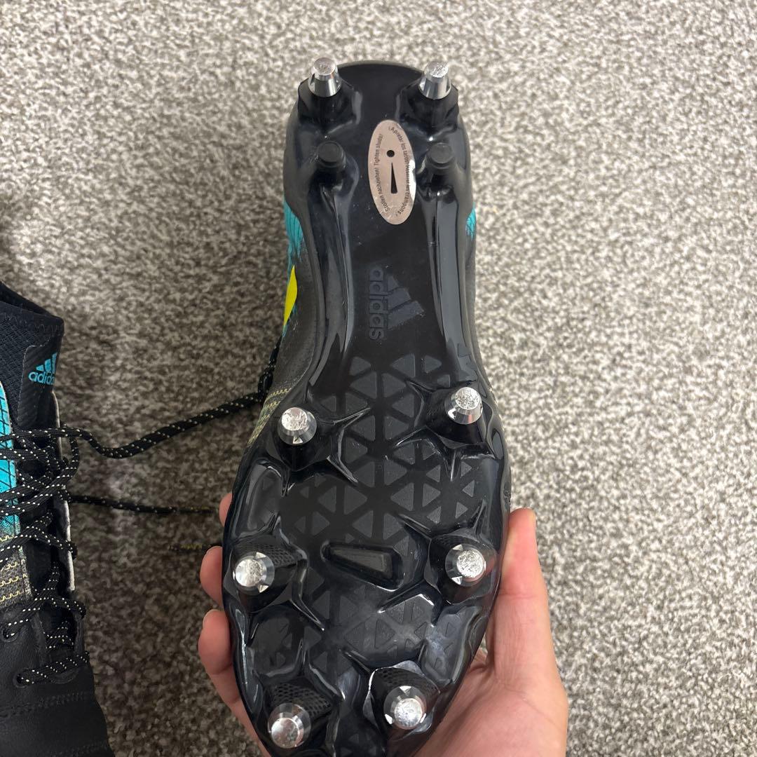 adidas サッカーシューズ 取替式スパイク