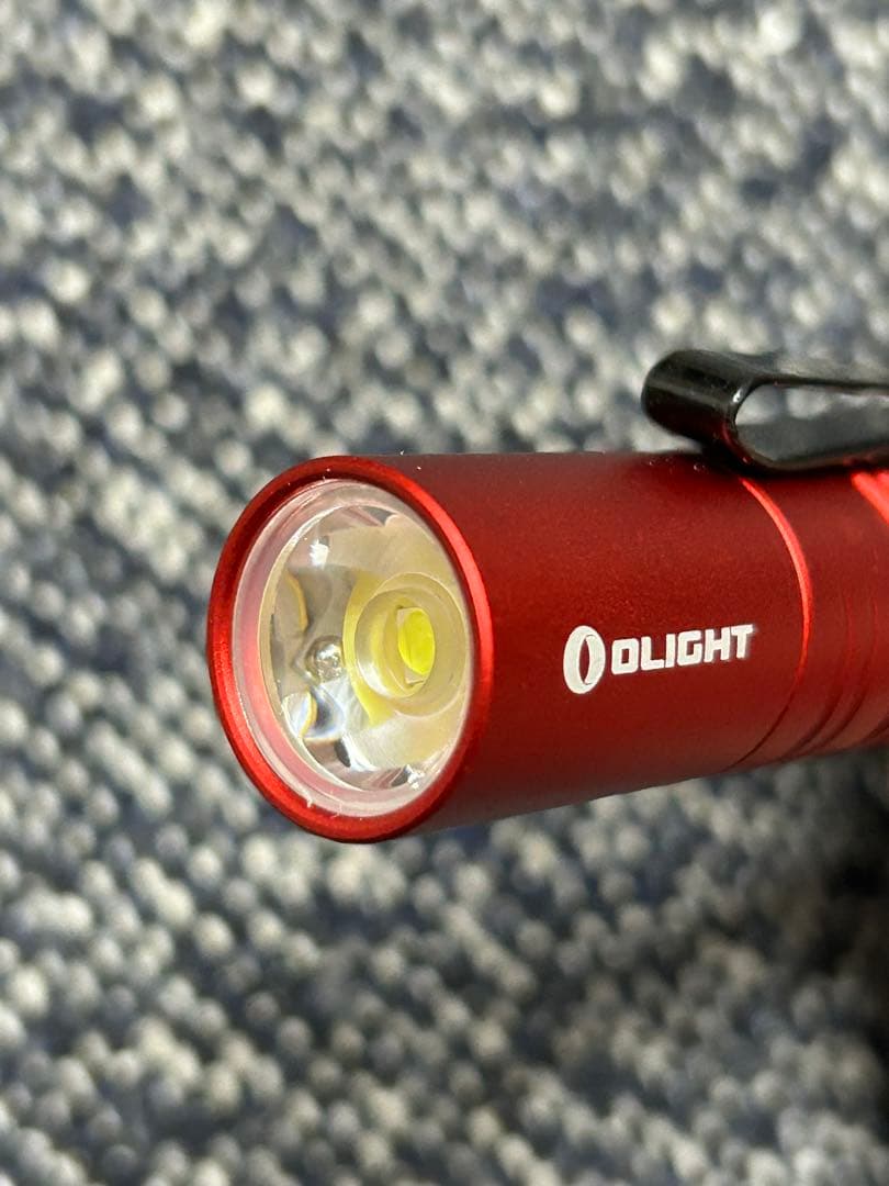 OLIGHT (オーライト) i5R EOS レッド