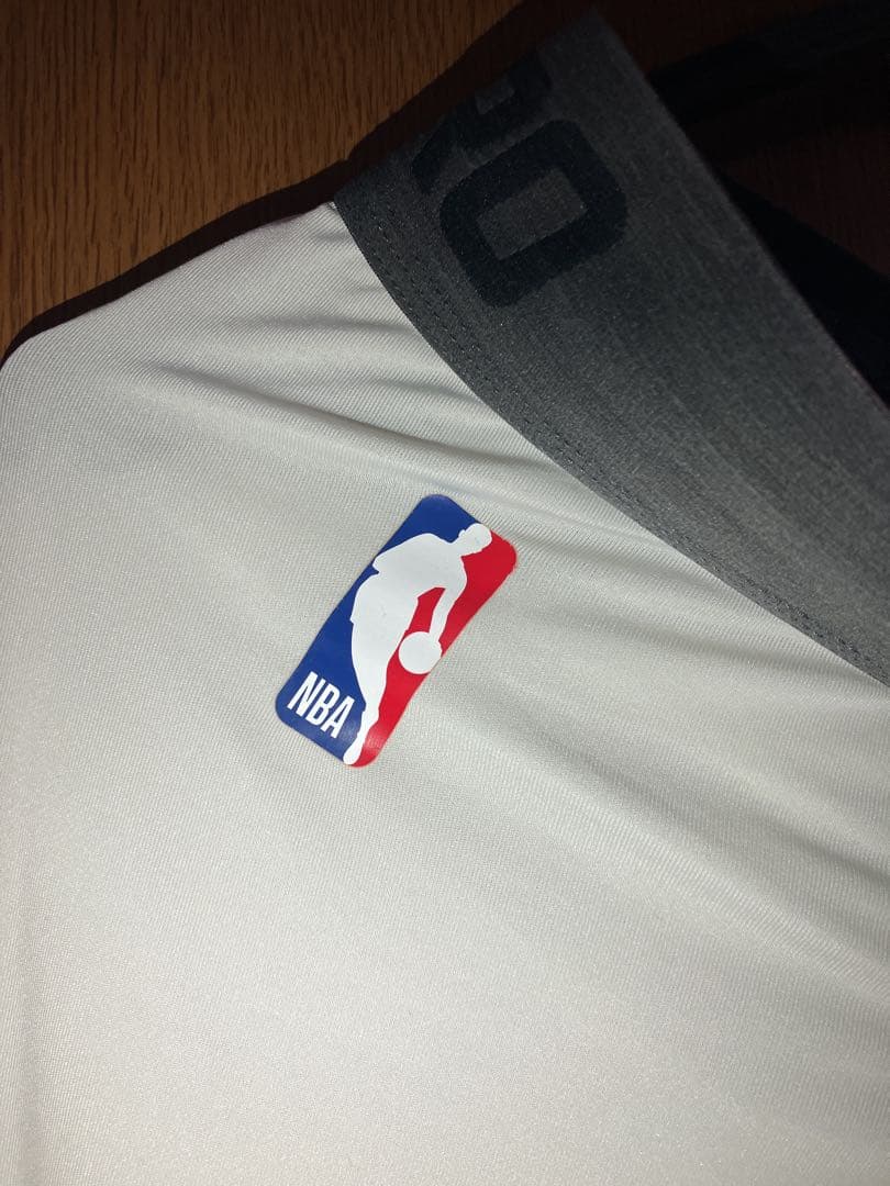 希少　NBA選手支給品　NIKE パンツ　スパッツ　白　ホワイト　Lサイズ