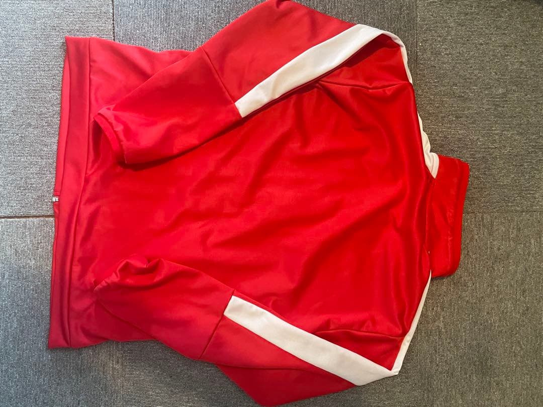 Puma サッカー ジャージ 赤