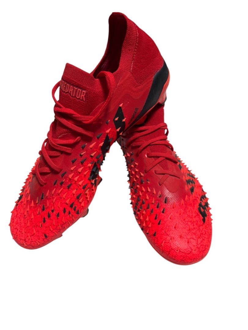 adidas Predator レッド サッカーシューズ