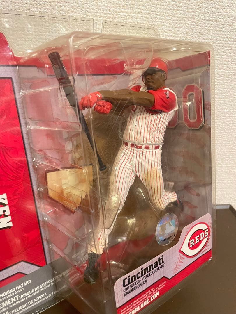 Ken Griffey Jr. レッズマクファーレンフィギュアシリーズ11