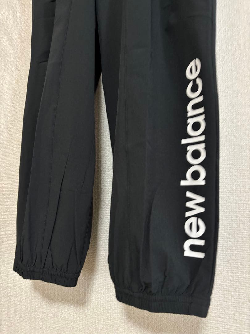 new balance ウーブンパンツ　ジャージ　ドライ
