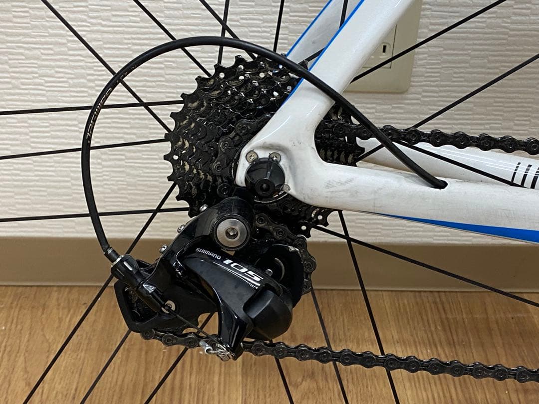 Giant カーボンロードバイク Campagnoloホイール