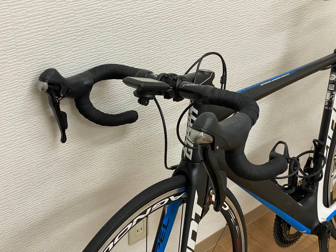 Giant カーボンロードバイク Campagnoloホイール