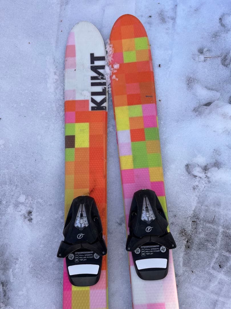 キッズ用　KLINT カラフルスキー板 ビンディング付き　110cm