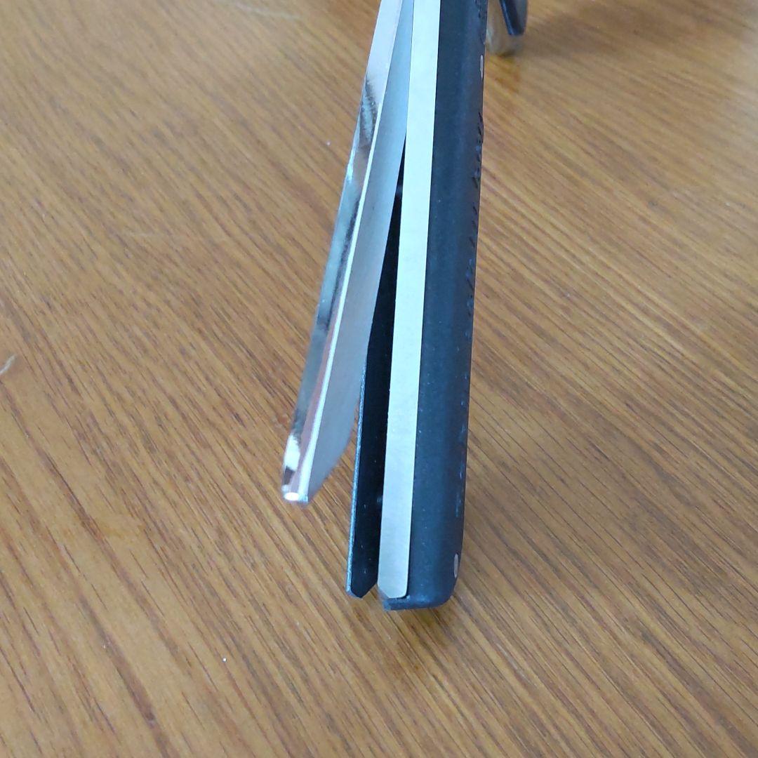 ロビン·レスキューシザー　脱出·救助を目的に開発された携帯救助器具
