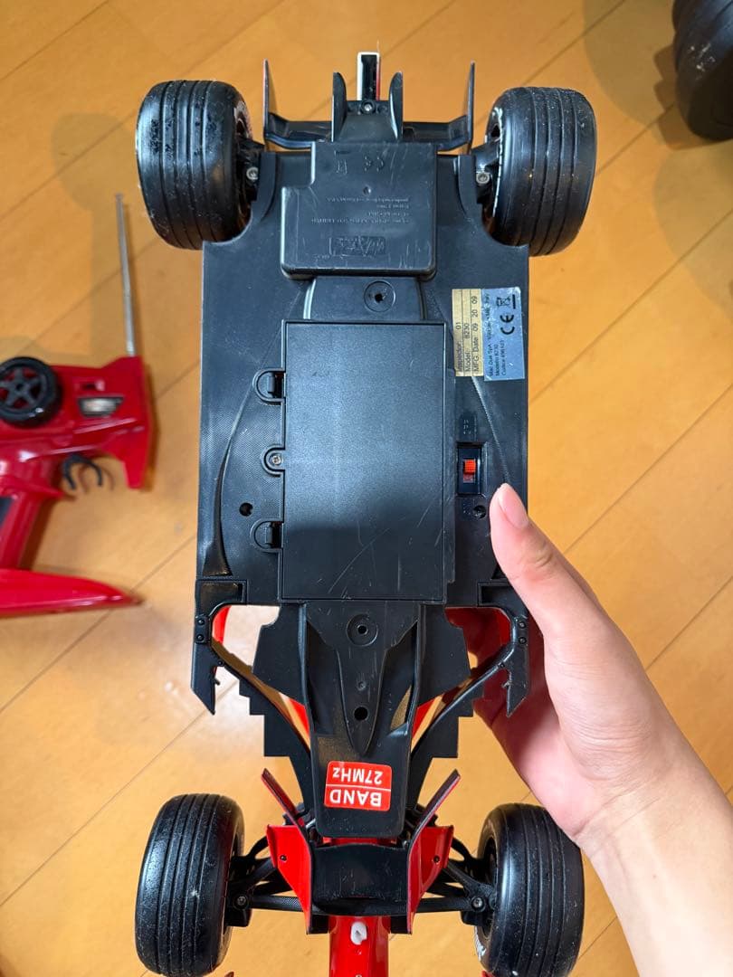 フェラーリ1/8スケール　ラジコン