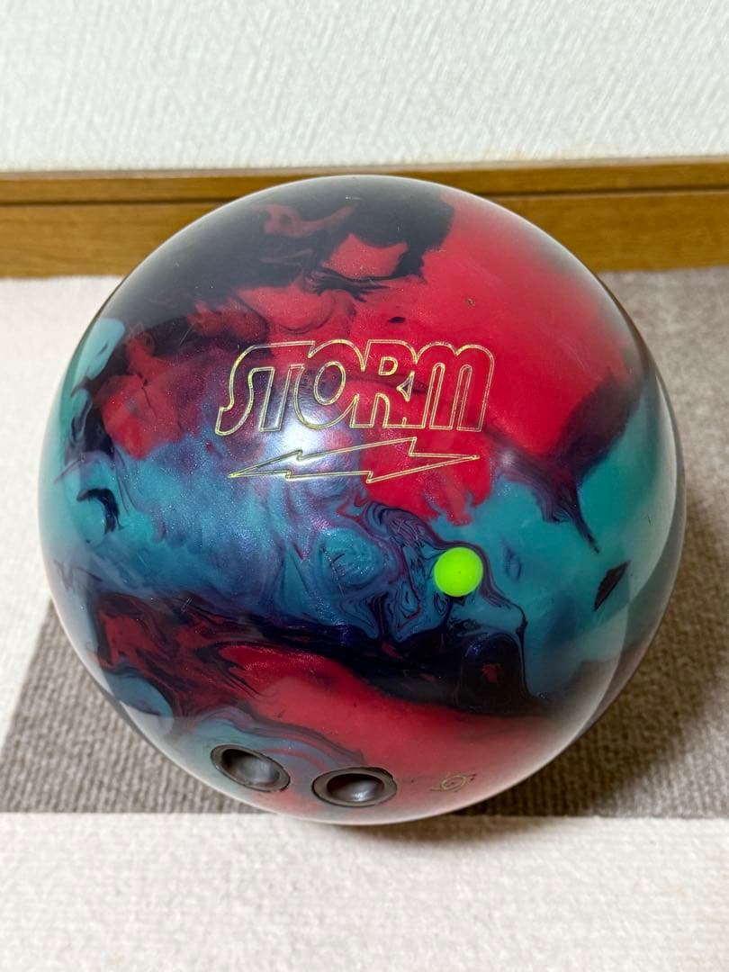 STORM IDENTITY アイデンティティ　ボウリングボール
