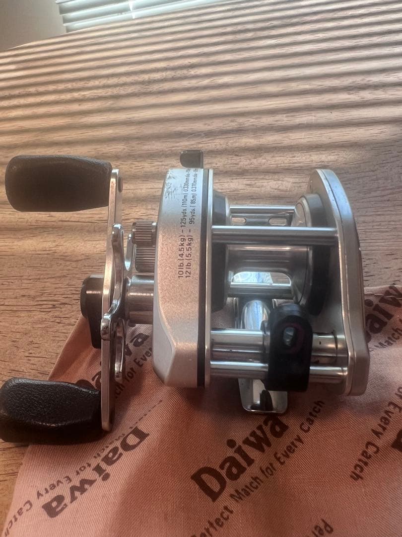 Daiwa PHANTOM ST-10 ベイトリール