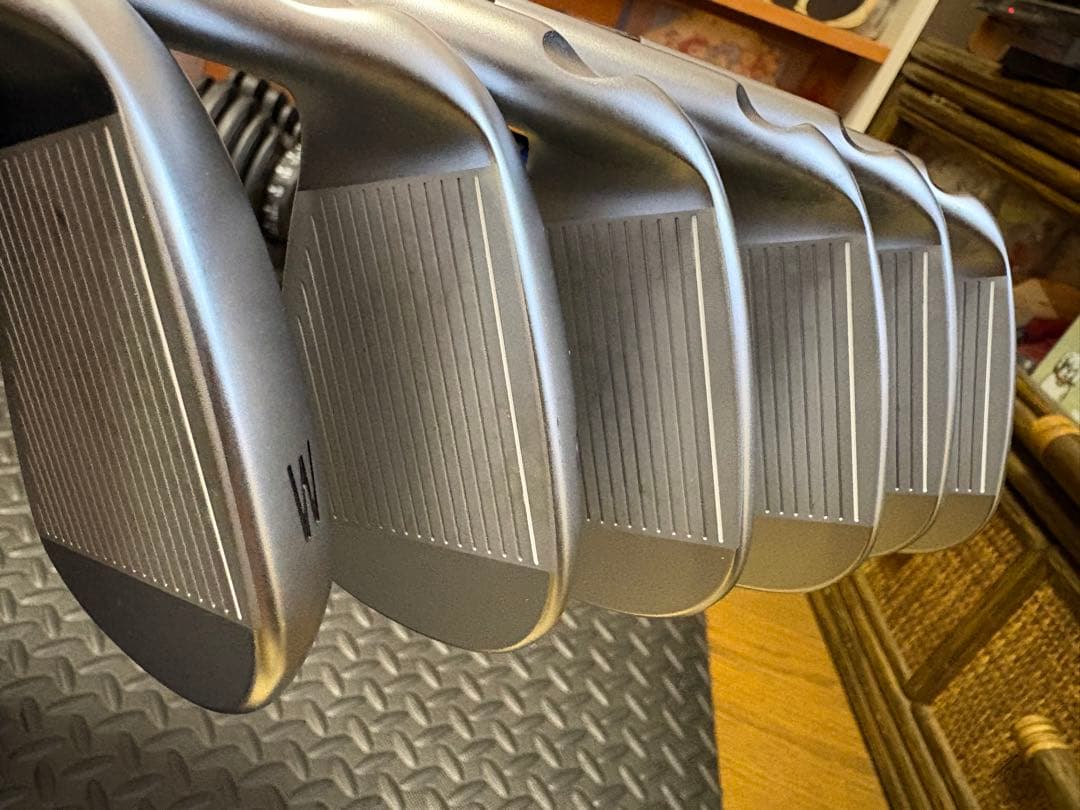ほぼ新品　PING i230 アイアンセット 5-9 W