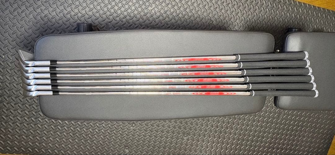 ほぼ新品　PING i230 アイアンセット 5-9 W