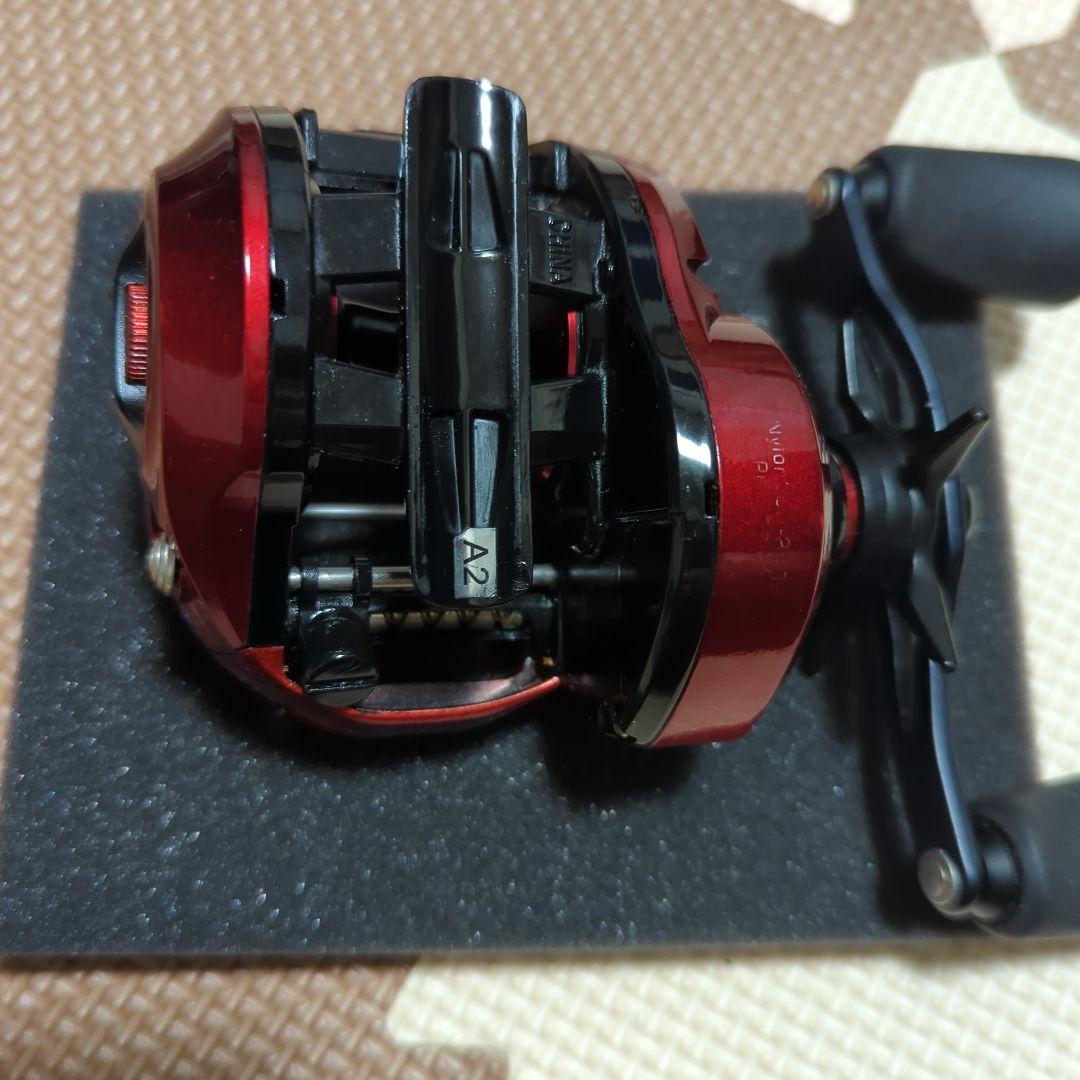 tailwalk Wide Basal 818R ベイトリール