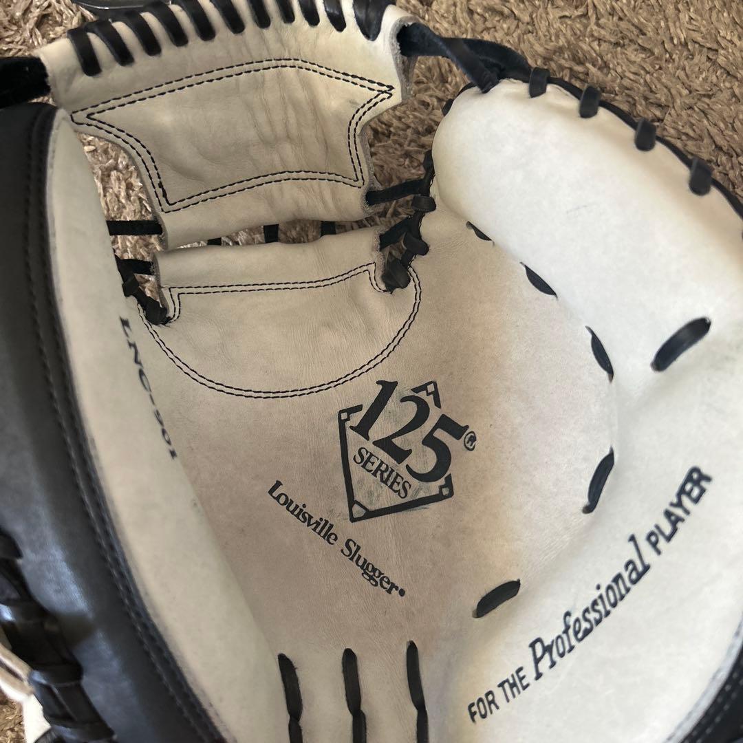 Louisville Slugger 125 Series 軟式グローブ